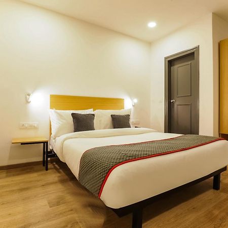 Townhouse Prithvi Resort Near Phoenix Palassio ラクナウ エクステリア 写真